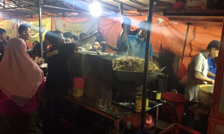 Halal Review : Nasi Goreng Kambing Kebon Sirih yang Tak Pernah Sepi